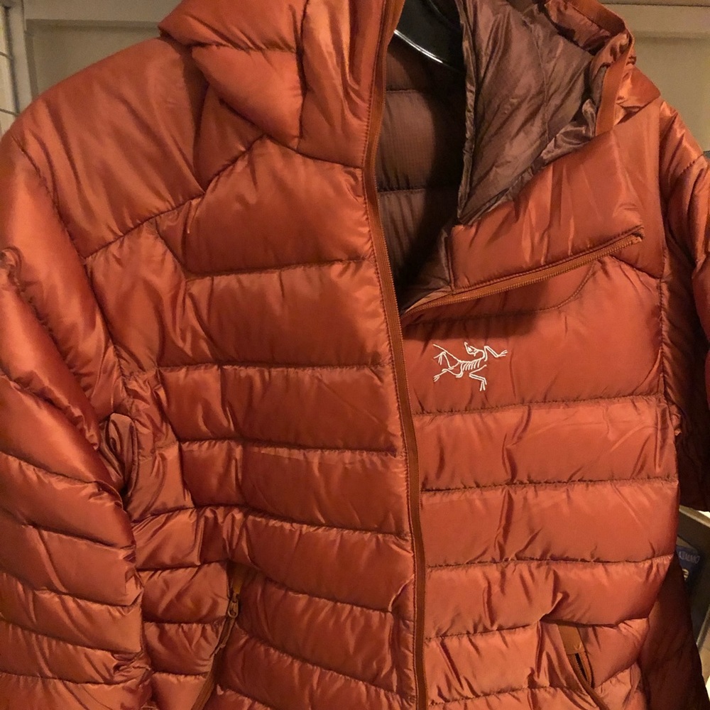 Mens arc’teryx cerium lt down puffer w hood